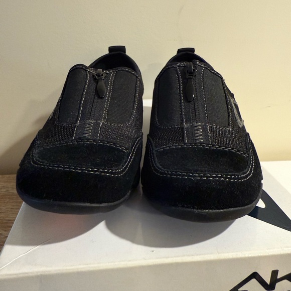 Black Slip-On Men's Shoes - Picture 3 of 6